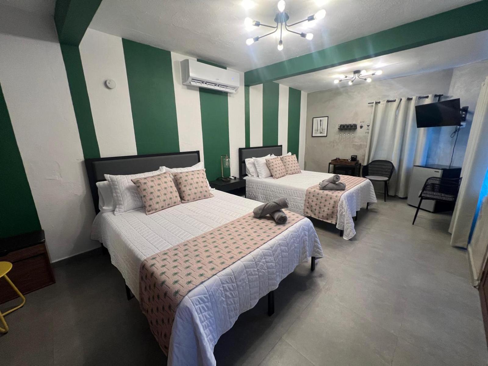 The Surfing Turtle Hotell Luquillo Exteriör bild